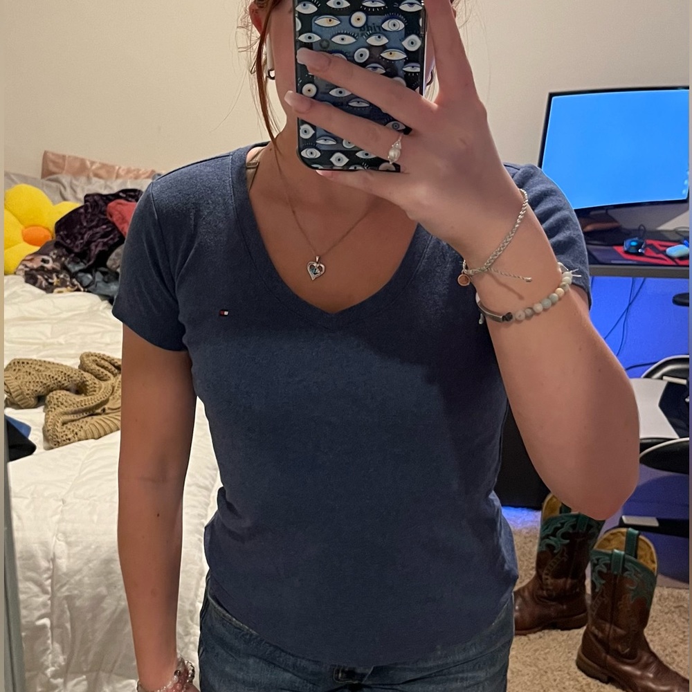 tommy hilfiger v-neck